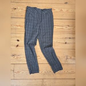 S.C. & CO. Grey Plaid Pull-On Ankle Pants Size 10